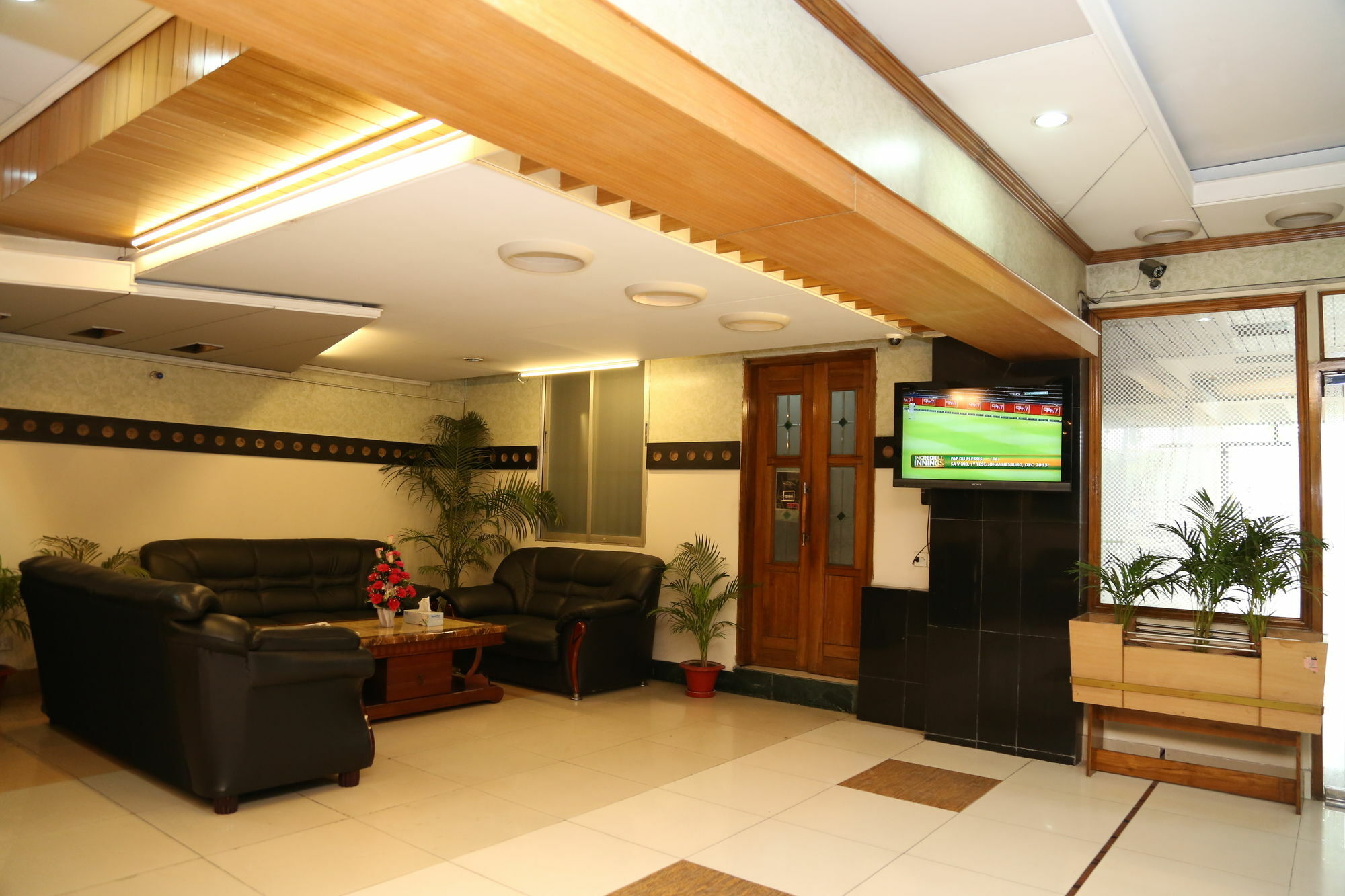 Hotel Golden Deer Дакка Экстерьер фото