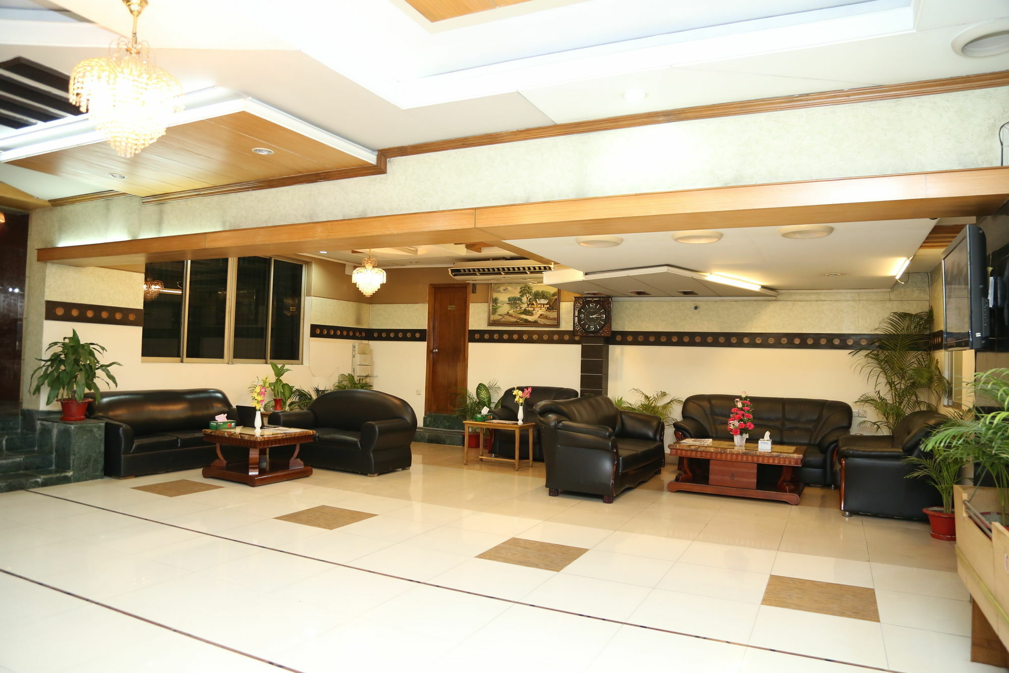 Hotel Golden Deer Дакка Экстерьер фото